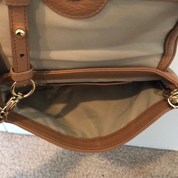 Tory Burch over the shoulder bag - Picture 4 of 4